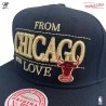 Cappellino NBA "Chicago With Love" dei Chicago Bulls (Cappellino) Mitchell & Ness chez FrenchMarket