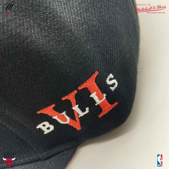 Cappellino NBA "Core VI Snapback" Chicago Bulls (Cappellino) Mitchell & Ness chez FrenchMarket